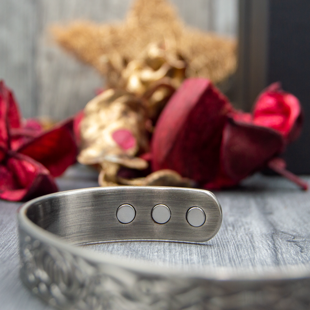 Magnetic Mobility Clover Copper Bracelet