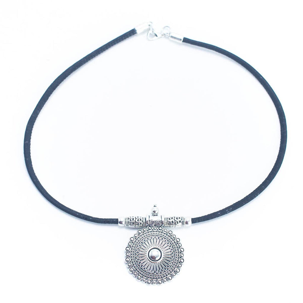 Meninas Bonitas Cork Handmade Cork Necklace 42cm – detail – front view of the black cork necklace with a round silver-tone pendant.