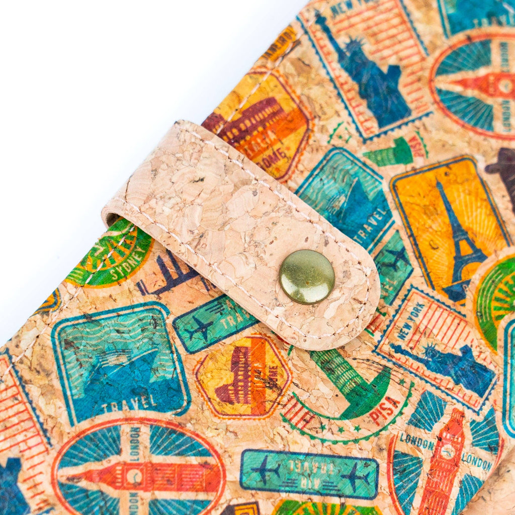 Meninas Bonitas Cork "Travel Impressions" Slim Wallet 17x9cm – zoom view – natural cork wallet with a vintage stamp pattern including the Statue of Liberty and Eiffel Tower.